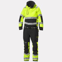Alna 2.0 Shell Suit 1